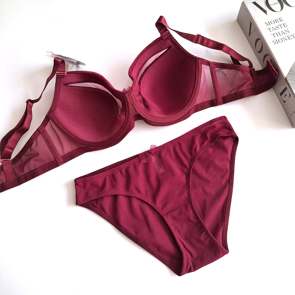 ست سوتین شورت توری ترک