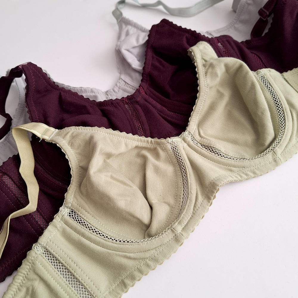 سوتین ژوردار فنردار آداک